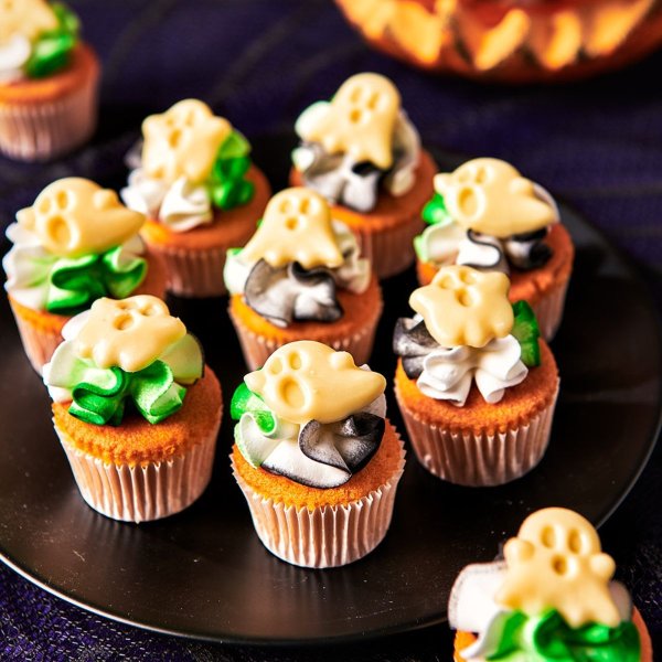 Sjokoladedekorasjon hvite sp�kelser Halloween - 20-pakning