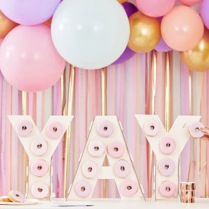 Donutvegg - HURRA - Bland det opp