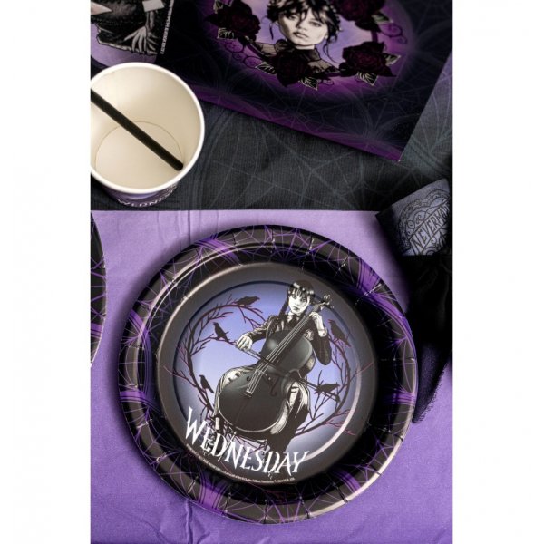 Papirtallerkener - Onsdag - Tallerkener 18 cm - 8-pakning Papirtallerkener - Onsdag - Tallerkener 18 cm - 8-pakning