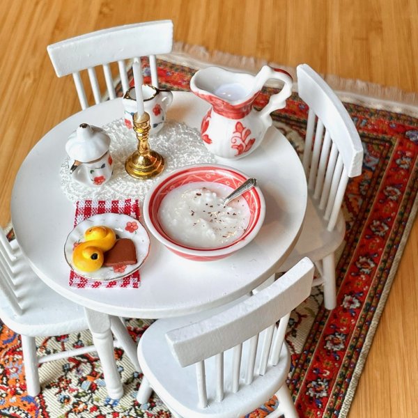 Julenissens frokost - Grøtskål med melkekanne Julenissens frokost - Grøtskål med melkekanne