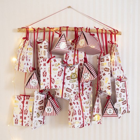 Trepinne med løkker - 60 cm Trepinne med løkker - 60 cm