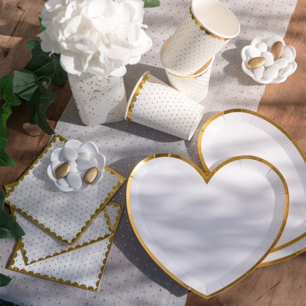 Papirtallerkener - Hjerte med gullkant - Hvit - 10-pakning Papirtallerkener - Hjerte med gullkant - Hvit - 10-pakning
