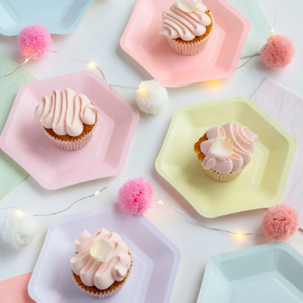 Lyslenker - Pomponer - Vi elsker rosa Lyslenker - Pomponer - Vi elsker rosa