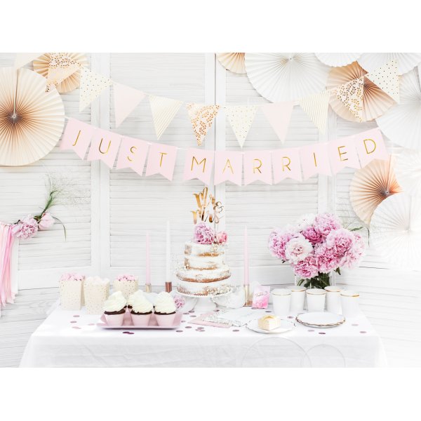 Desserttallerkener - Hvite med gullkant - 6-pakning Desserttallerkener - Hvite med gullkant - 6-pakning