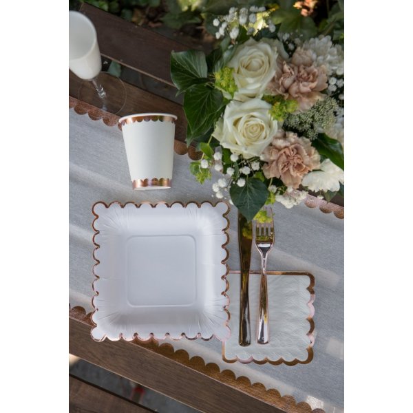 Papirtallerkener - Firkantede - Hvit/Roségullkant - 10-pakning Papirtallerkener - Firkantede - Hvit/Roségullkant - 10-pakning
