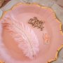 Papirtallerkener - Pudderrosa med gullkant - 8-pakning Papirtallerkener - Pudderrosa med gullkant - 8-pakning