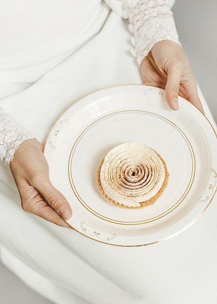 Papirtallerkener med ornamenter - Hvit - 23 cm