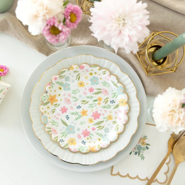 Papptallerkener - Ville blomster - 18 cm diameter - 6-pakning Papptallerkener - Ville blomster - 18 cm diameter - 6-pakning