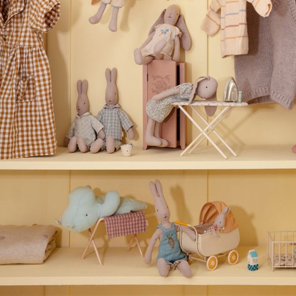 Kanin størrelse 2 - Kjeledress med gulrot Kanin størrelse 2 - Kjeledress med gulrot